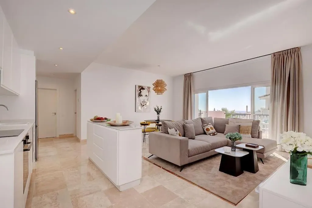 Апартаменты Luxury Family, Beach & Golf Penthouse With Amazing Seaview Бенахавис